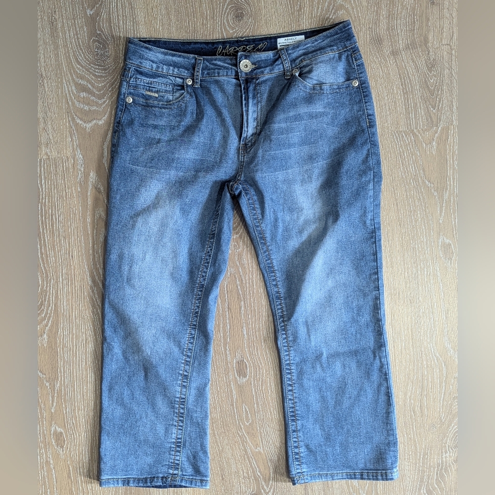 4/$10✨ Carreli Ashley Mid Rise‎ Women's 33 Jean Capris